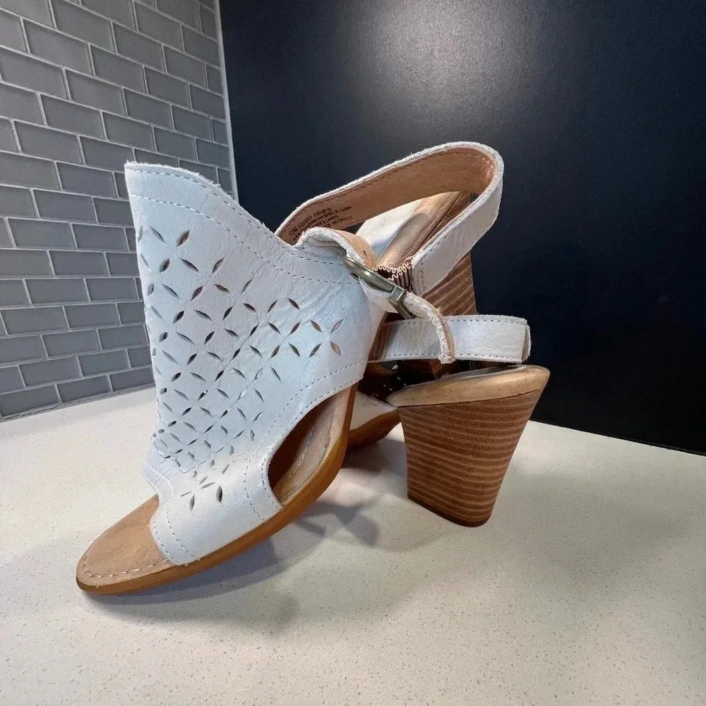 Born Off White Leather Slingback Mules Size 10
